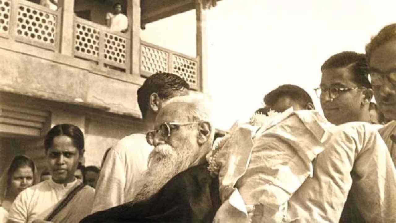 চলিয়াছি গৃহপানে…